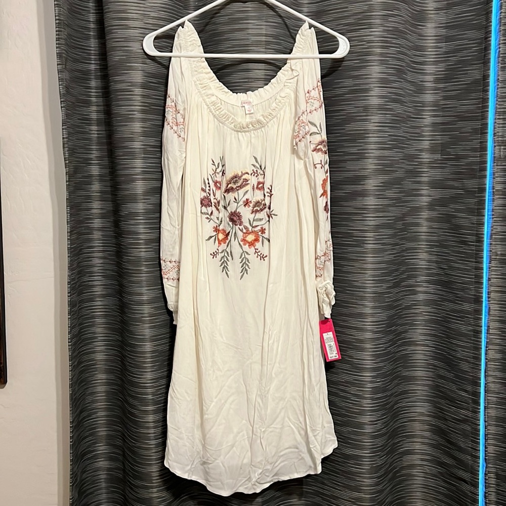 Brand new off the shoulder long sleeve dress